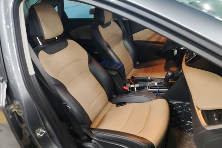 Used Chevrolet Monza 2020 320 Automatic Enjoyment Edition Right Front Seat