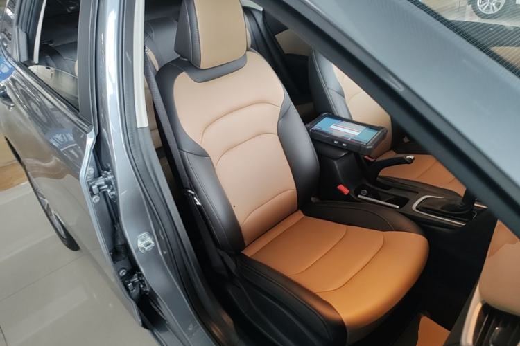 Used Chevrolet Monza 2020 320 Automatic Enjoyment Edition Right Front Seat