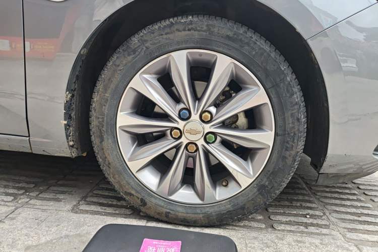 Used Chevrolet Monza 2020 320 Automatic Enjoyment Edition Right Front Wheel Hub
