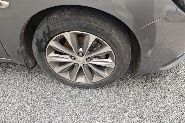 Used Chevrolet Monza 2020 320 Automatic Enjoyment Edition Right Front Wheel Hub