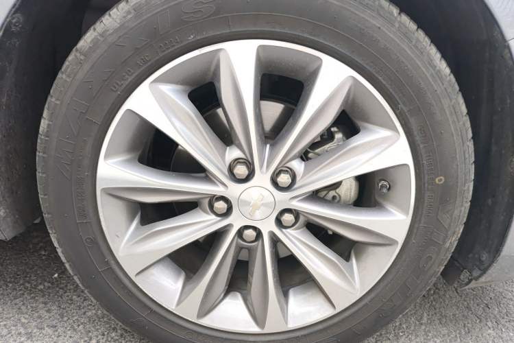 Used Chevrolet Monza 2020 320 Automatic Enjoyment Edition Right Front Wheel Hub