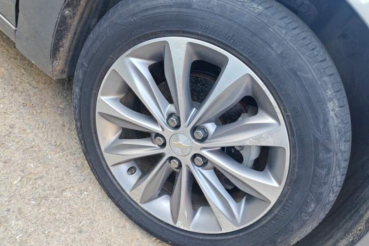 Used Chevrolet Monza 2020 320 Automatic Enjoyment Edition Right Front Wheel Hub