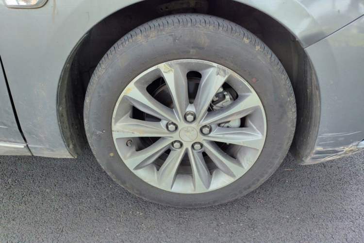 Used Chevrolet Monza 2020 320 Automatic Enjoyment Edition Right Front Wheel Hub