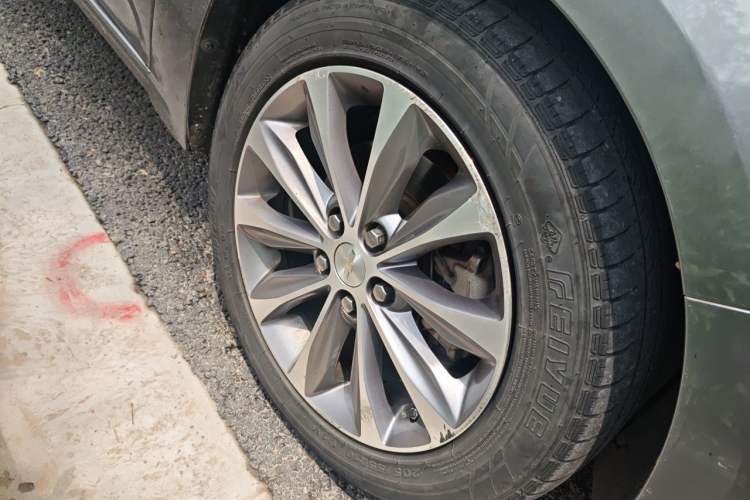 Used Chevrolet Monza 2020 320 Automatic Enjoyment Edition Right Front Wheel Hub
