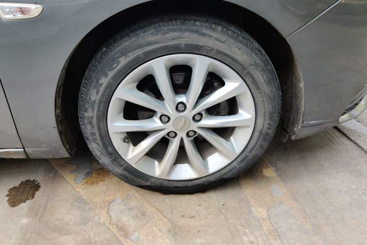 Used Chevrolet Monza 2020 320 Automatic Enjoyment Edition Right Front Wheel Hub