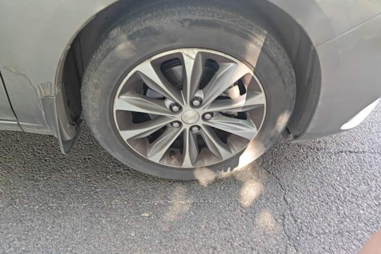 Used Chevrolet Monza 2020 320 Automatic Enjoyment Edition Right Front Wheel Hub