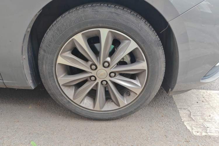 Used Chevrolet Monza 2020 320 Automatic Enjoyment Edition Right Front Wheel Hub