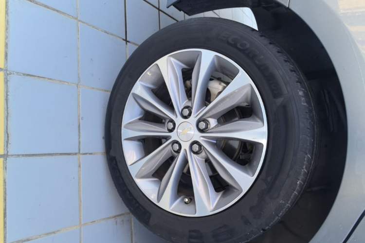 Used Chevrolet Monza 2020 320 Automatic Enjoyment Edition Right Rear Wheel Hub