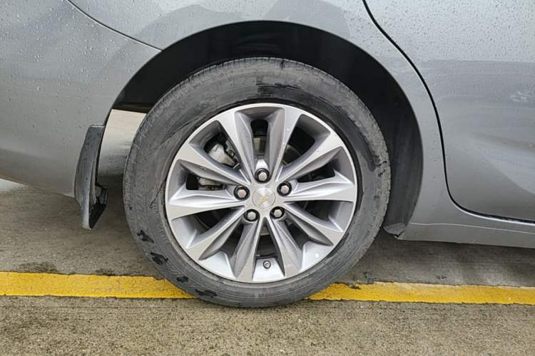 Used Chevrolet Monza 2020 320 Automatic Enjoyment Edition Right Rear Wheel Hub