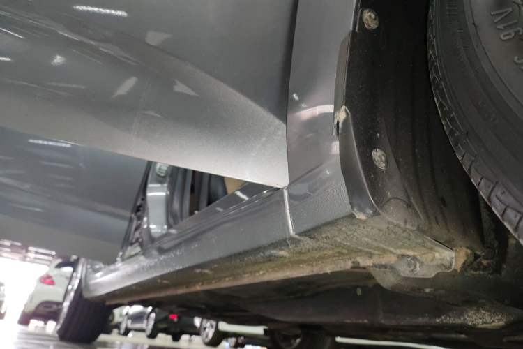 Used Chevrolet Monza 2020 320 Automatic Enjoyment Edition Right Side Sill