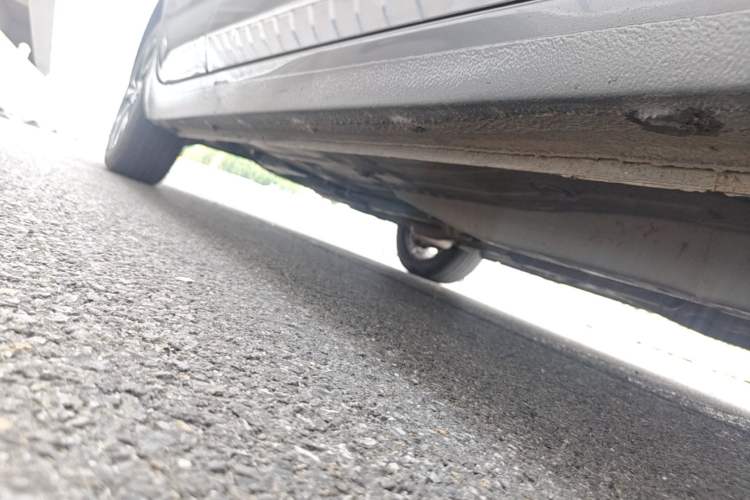 Used Chevrolet Monza 2020 Light Hybrid RS 330T Automatic Thrill Edition Right Side Sill