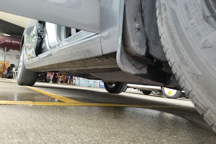 Used Chevrolet Monza 2020 320 Automatic Enjoyment Edition Right Side Sill