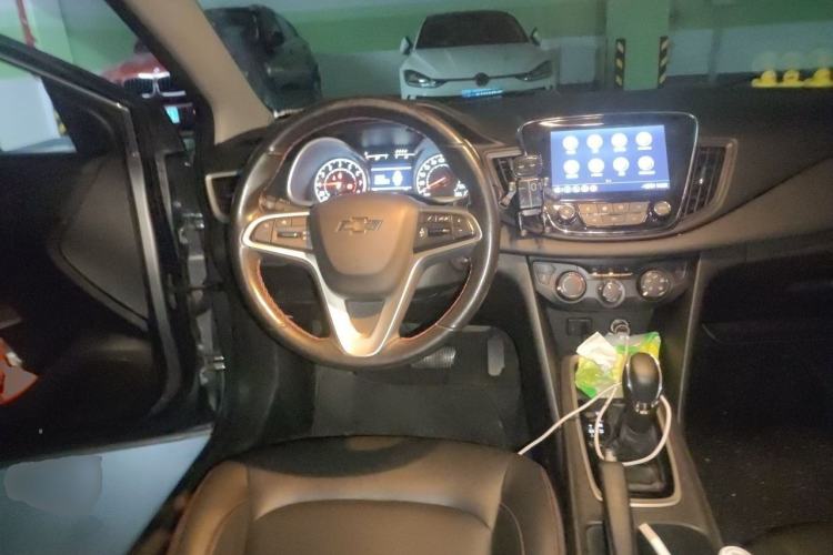 Used Chevrolet Monza 2020 Light Hybrid Redline 320T Dual-Clutch Thrilling Edition Steering Wheel