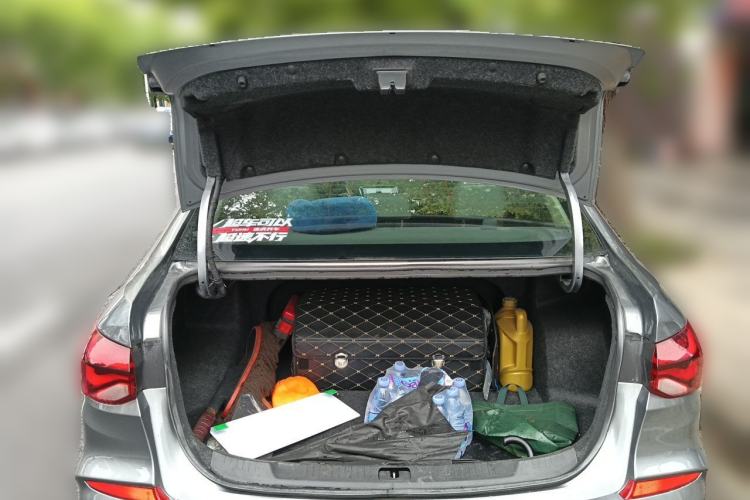 Used Chevrolet Monza 2020 320 Automatic Enjoyment Edition Trunk
