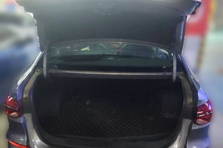 Used Chevrolet Monza 2020 Light Hybrid RS 330T Automatic Comfort Edition Trunk