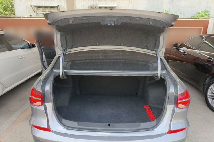 Used Chevrolet Monza 2020 Light Hybrid RS 330T Automatic Comfort Edition Trunk