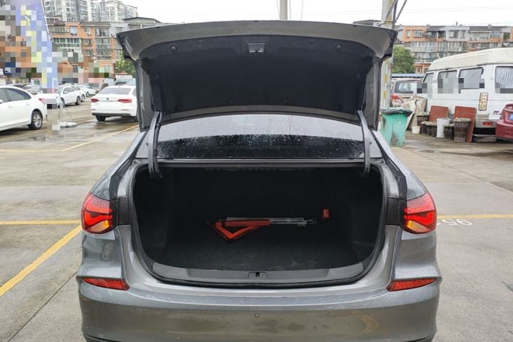 Used Chevrolet Monza 2020 320 Automatic Enjoyment Edition Trunk