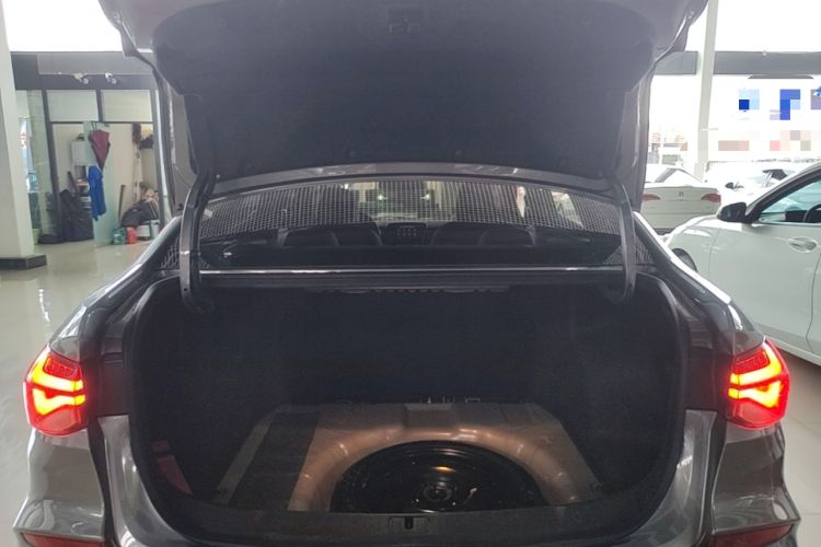 Used Chevrolet Monza 2020 320 Automatic Enjoyment Edition Trunk