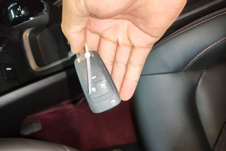 Used Chevrolet Monza 2020 Light Hybrid RS 330T Automatic Comfort Edition Vehicle Key