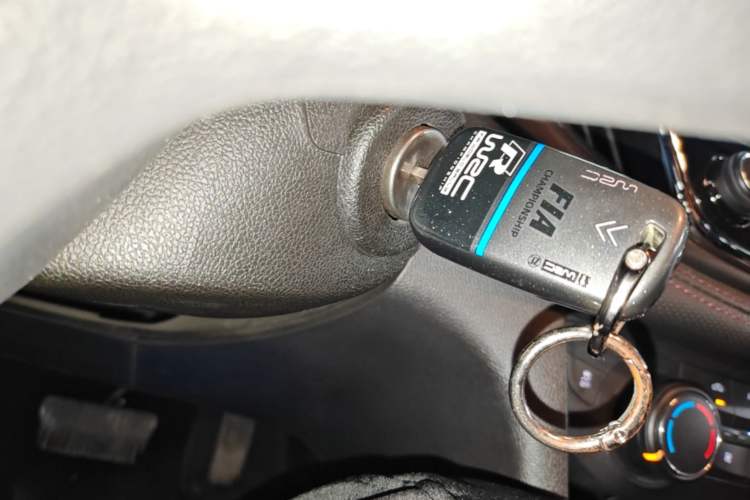 Used Chevrolet Monza 2020 Light Hybrid RS 330T Automatic Comfort Edition Vehicle Key