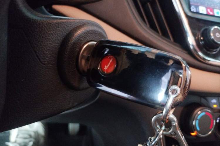 Used Chevrolet Monza 2020 320 Automatic Enjoyment Edition Vehicle Key