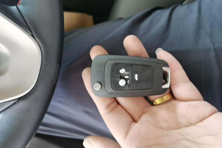 Used Chevrolet Monza 2020 Light Hybrid RS 330T Automatic Comfort Edition Vehicle Key