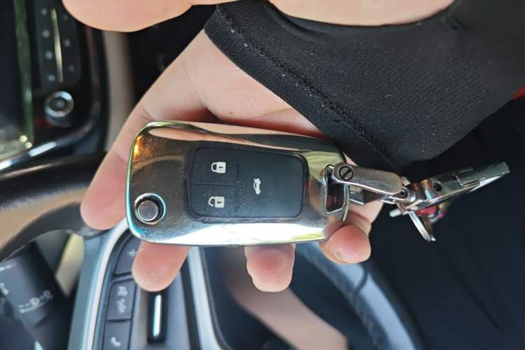 Used Chevrolet Monza 2020 320 Automatic Enjoyment Edition Vehicle Key