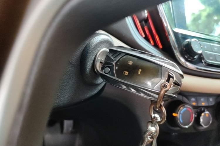 Used Chevrolet Monza 2020 320 Automatic Enjoyment Edition Vehicle Key