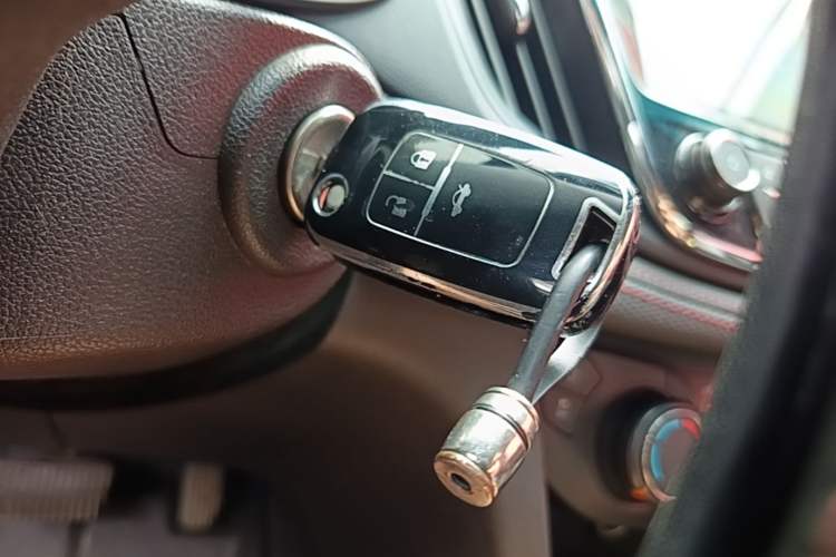 Used Chevrolet Monza 2020 Light Hybrid RS 330T Automatic Comfort Edition Vehicle Key