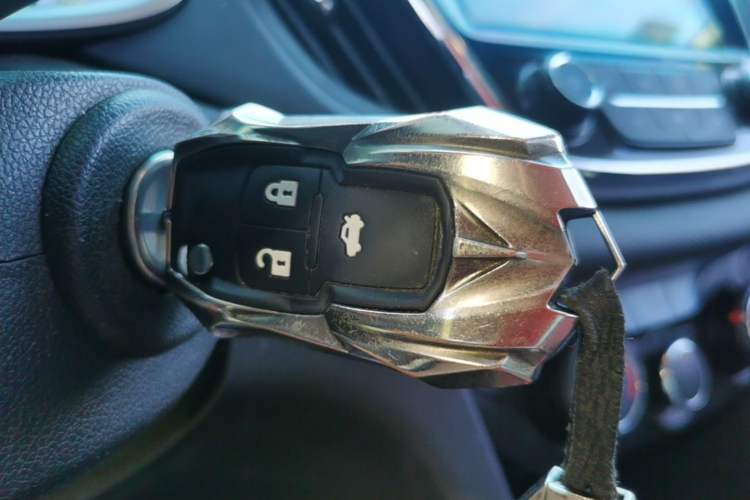 Used Chevrolet Monza 2020 Light Hybrid Redline 320T Dual-Clutch Thrilling Edition Vehicle Key