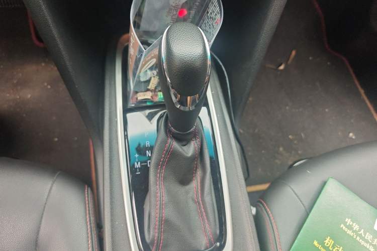 Used Chevrolet Monza 2020 Light Hybrid RS 330T Automatic Comfort Edition Gear Lever
