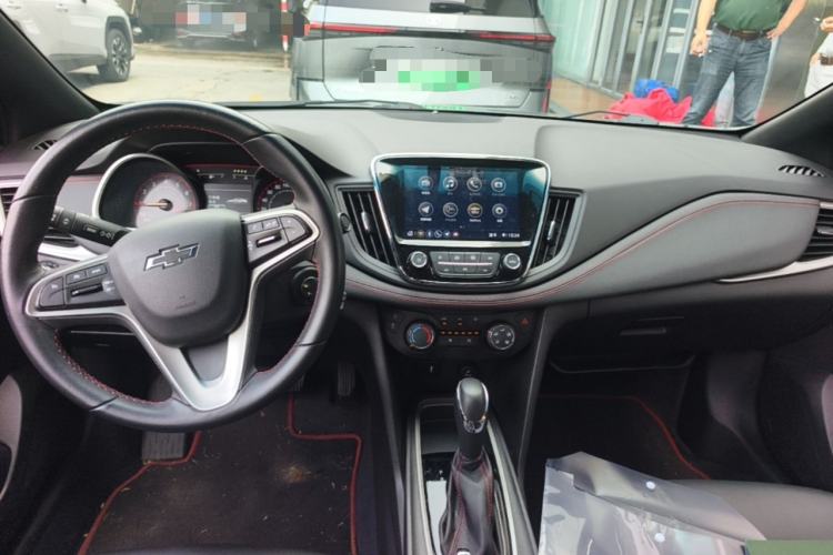 Used Chevrolet Monza 2020 Light Hybrid RS 330T Automatic Comfort Edition Center Console