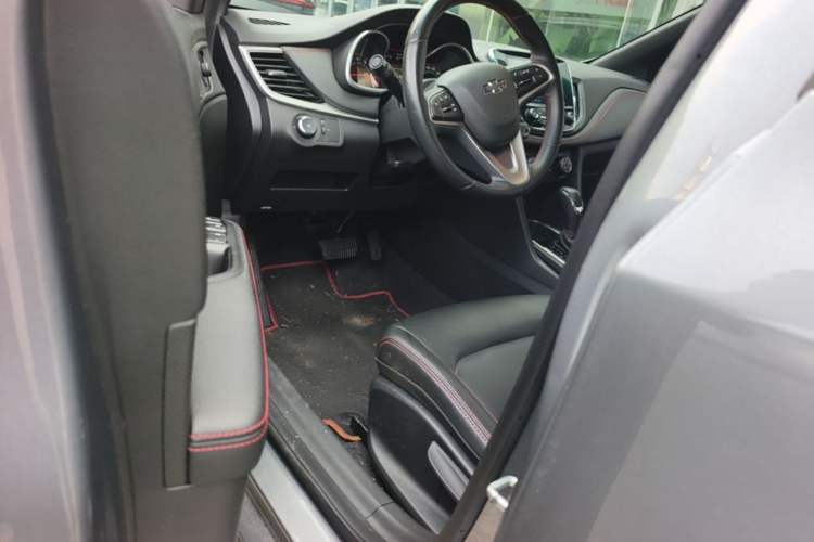 Used Chevrolet Monza 2020 Light Hybrid RS 330T Automatic Comfort Edition Driver Seat