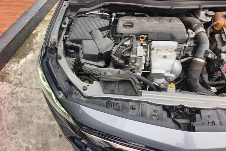 Used Chevrolet Monza 2020 Light Hybrid RS 330T Automatic Comfort Edition Engine Bay Right