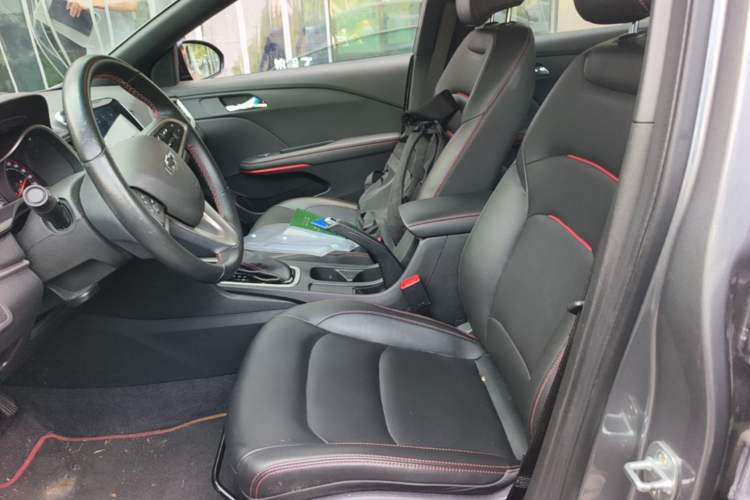 Used Chevrolet Monza 2020 Light Hybrid RS 330T Automatic Comfort Edition Left Front Seat