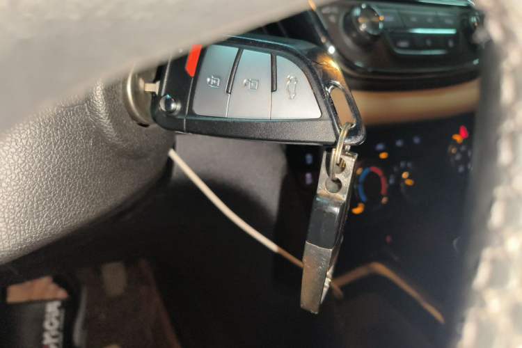 Used Chevrolet Monza 2020 320 Automatic Enjoyment Edition Vehicle Key