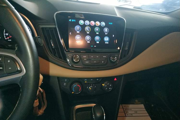 Used Chevrolet Monza 2020 320 Automatic Enjoyment Edition Audio And AC Panel