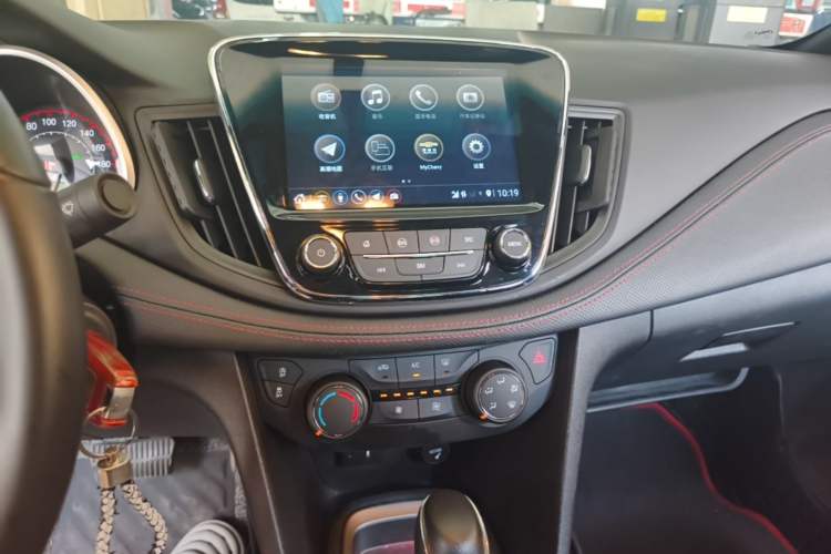 Used Chevrolet Monza 2020 Light Hybrid RS 330T Automatic Comfort Edition Audio And AC Panel