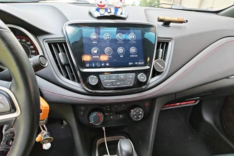 Used Chevrolet Monza 2020 Light Hybrid RS 330T Automatic Comfort Edition Audio And AC Panel