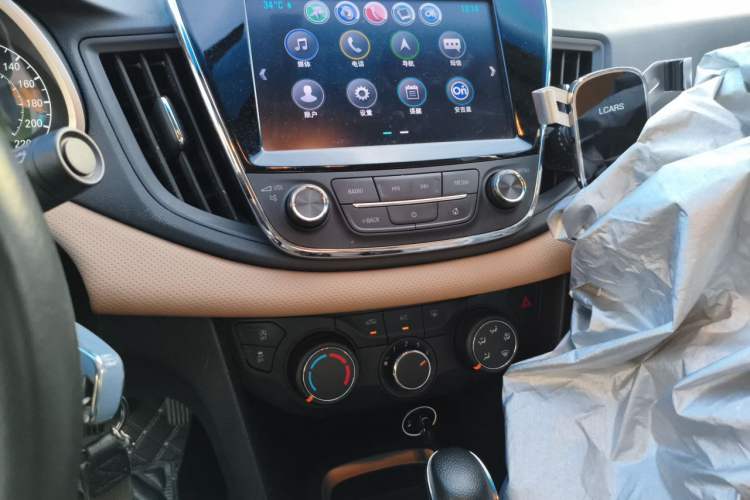 Used Chevrolet Monza 2020 320 Automatic Enjoyment Edition Audio And AC Panel