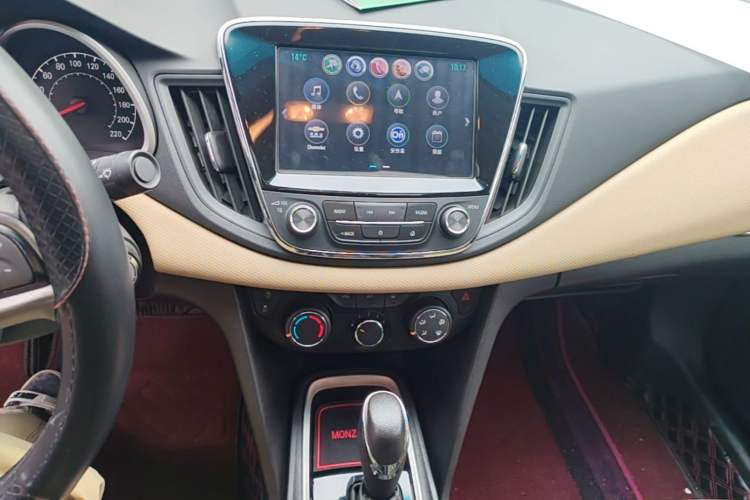 Used Chevrolet Monza 2020 320 Automatic Enjoyment Edition Audio And AC Panel