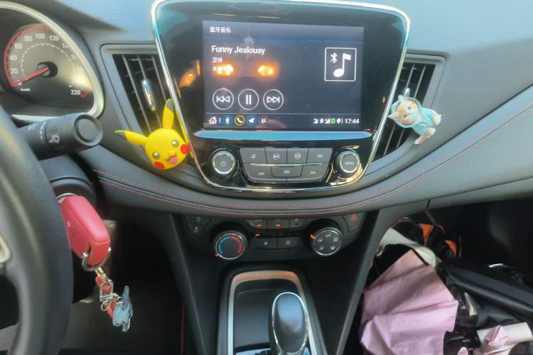 Used Chevrolet Monza 2020 Light Hybrid RS 330T Automatic Comfort Edition Audio And AC Panel
