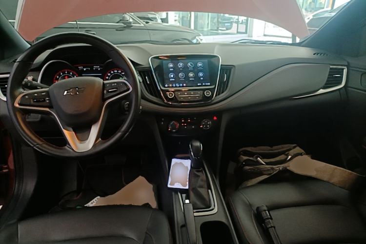 Used Chevrolet Monza 2020 Light Hybrid RS 330T Automatic Comfort Edition Center Console