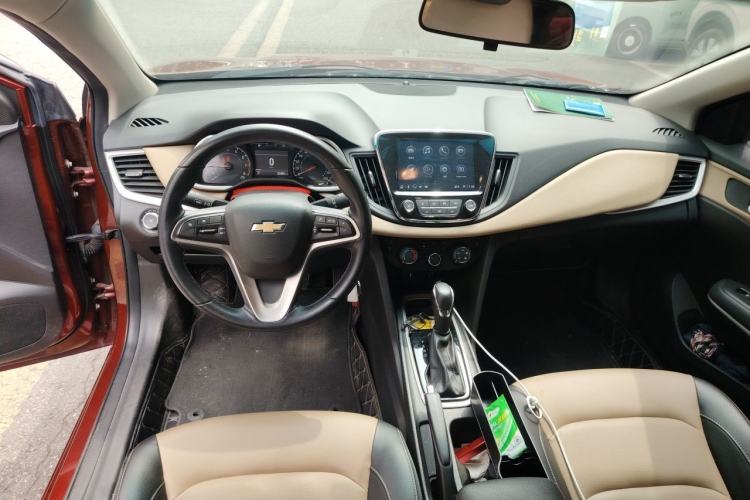 Used Chevrolet Monza 2020 320 Automatic Enjoyment Edition Center Console