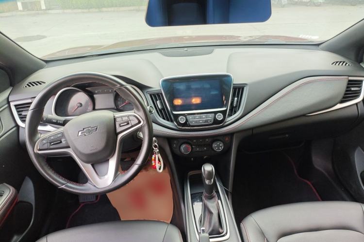 Used Chevrolet Monza 2020 Light Hybrid RS 330T Automatic Thrill Edition Center Console