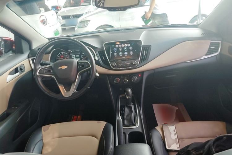 Used Chevrolet Monza 2020 320 Automatic Enjoyment Edition Center Console