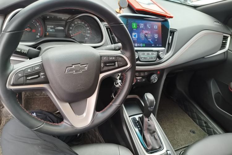 Used Chevrolet Monza 2020 Light Hybrid RS 330T Automatic Comfort Edition Center Console