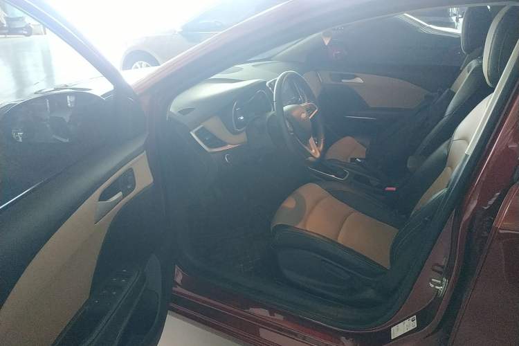 Used Chevrolet Monza 2020 320 Automatic Enjoyment Edition Driver Seat