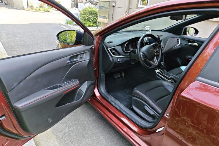 Used Chevrolet Monza 2020 Light Hybrid RS 330T Automatic Comfort Edition Driver Seat