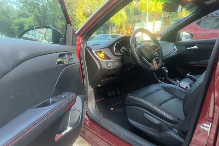 Used Chevrolet Monza 2020 Light Hybrid RS 330T Automatic Comfort Edition Driver Seat